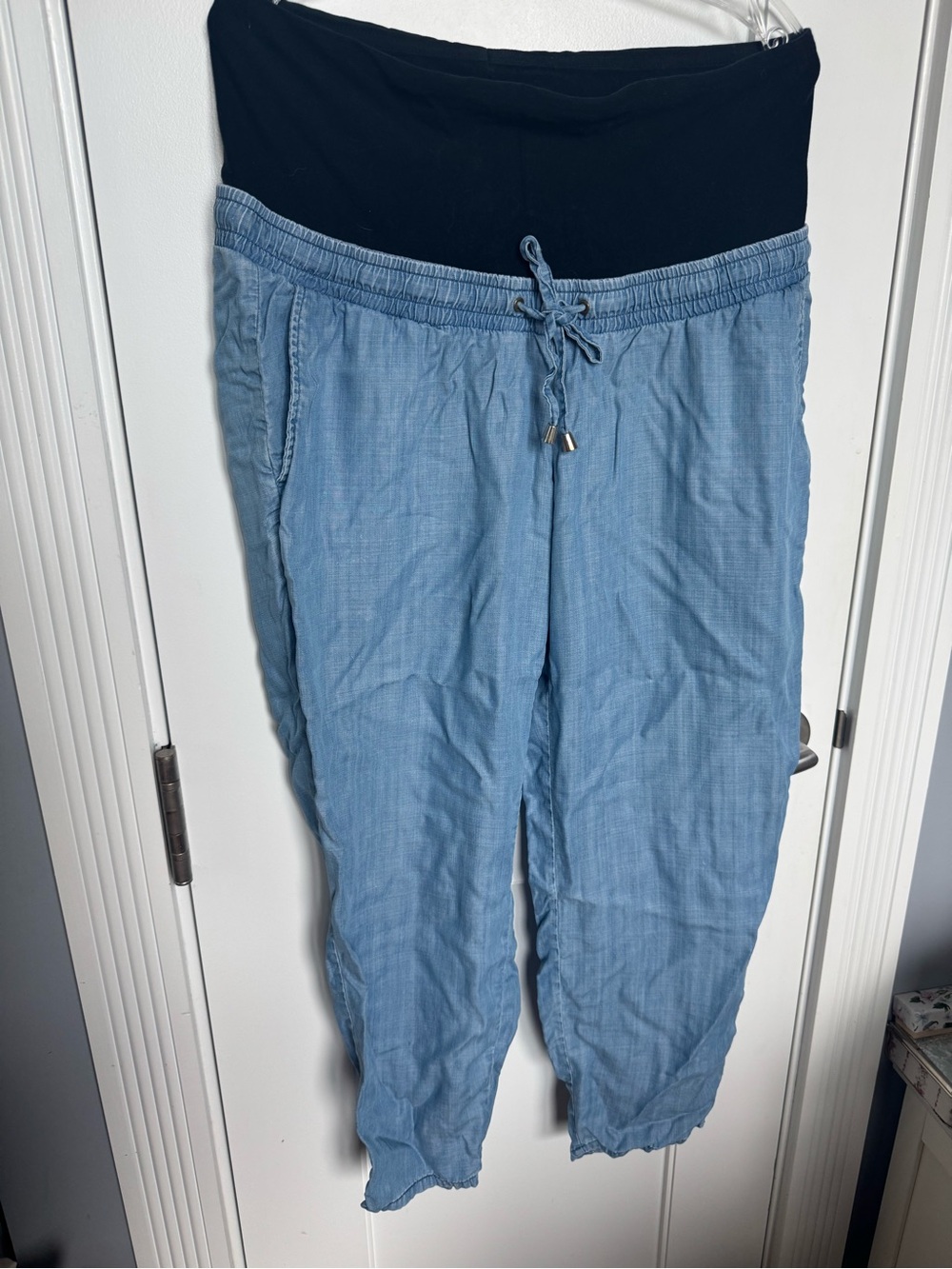 Old Navy Light Blue Maternity Joggers with Black Waistband